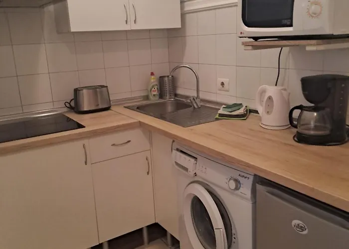 Poolview Ground Floor Apartment *