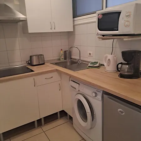 Poolview Ground Floor Appartement *